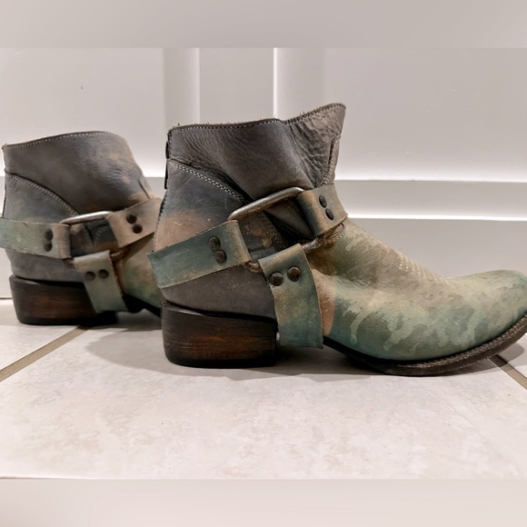 Freebird by Steve. Ankle Boots Phlow Green Phoenix-  Vintage!! - Picture 1 of 12